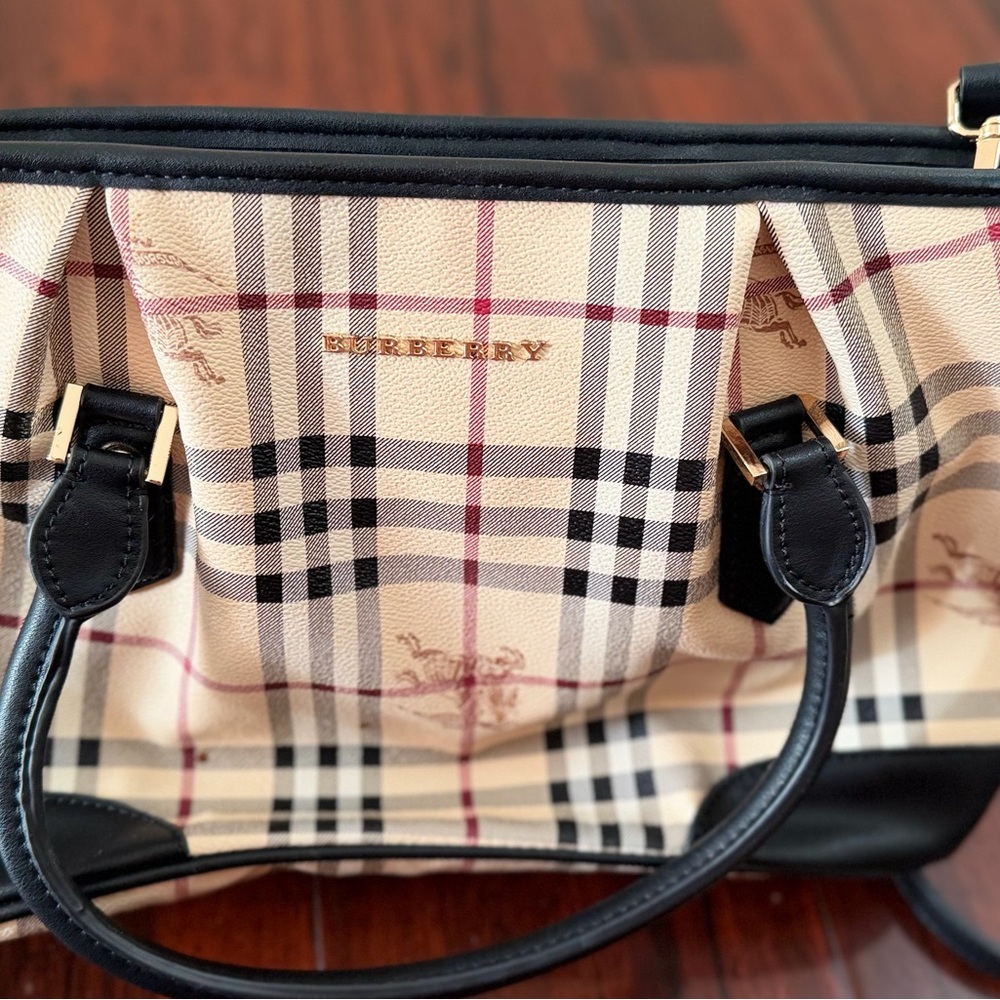 Burberry Beige Plaid Tote with Black Trim and Gold Logo - Picture 5 of 9